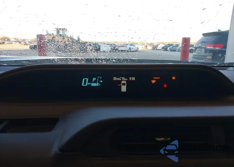 2014 Toyota Prius C Four from USA, damaged, VIN JTDKDTB35E1062646